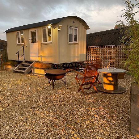 The Shepherd'S Hut Mixbury Exteriér fotografie