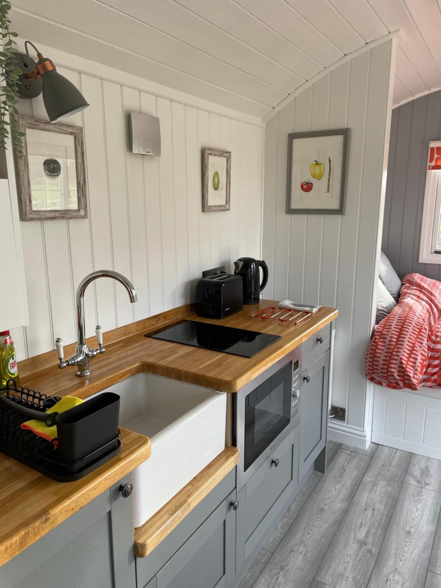 The Shepherd'S Hut Mixbury Exteriér fotografie