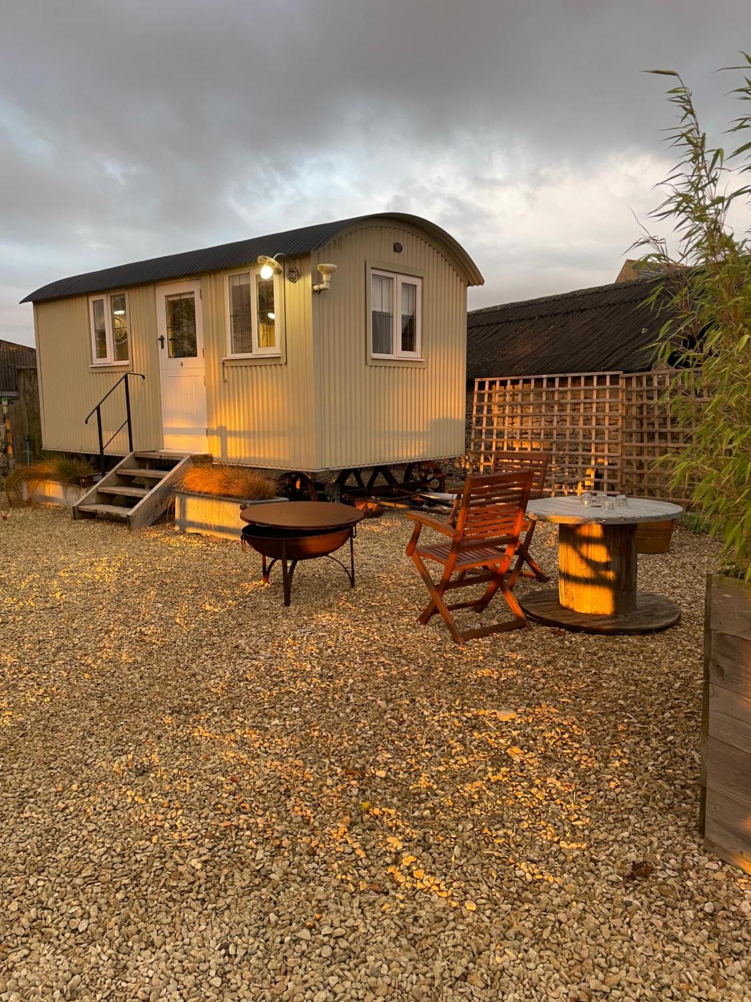 The Shepherd'S Hut Mixbury Exteriér fotografie